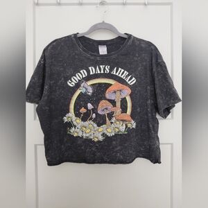 Good Days Ahead Graphic Crop Tee